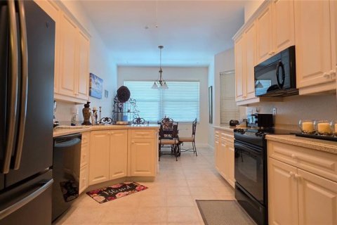 Condominio en alquiler en Punta Gorda, Florida, 2 dormitorios, 187.76 m2 № 2201379 - foto 11