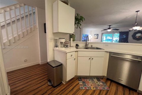 Townhouse in Jupiter, Florida 2 bedrooms, 114.55 sq.m. № 1954710 - photo 11