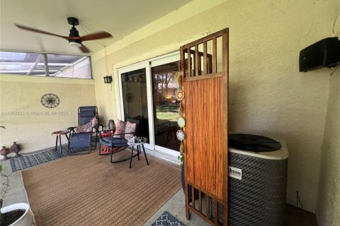 Townhouse in Jupiter, Florida 2 bedrooms, 114.55 sq.m. № 1954710 - photo 25