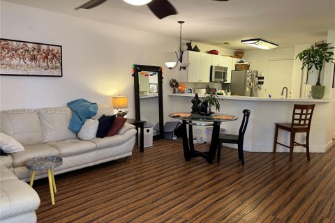 Townhouse in Jupiter, Florida 2 bedrooms, 114.55 sq.m. № 1954710 - photo 8