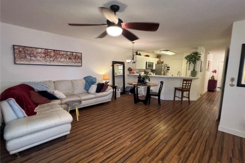 Townhouse in Jupiter, Florida 2 bedrooms, 114.55 sq.m. № 1954710 - photo 9