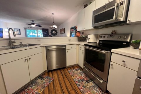 Townhouse in Jupiter, Florida 2 bedrooms, 114.55 sq.m. № 1954710 - photo 12