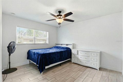 House in Tampa, Florida 6 bedrooms, 235.6 sq.m. № 2130267 - photo 21