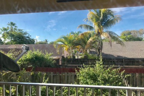 Copropriété à louer à Miami, Floride: 2 chambres, 97.55 m2 № 2414517 - photo 20