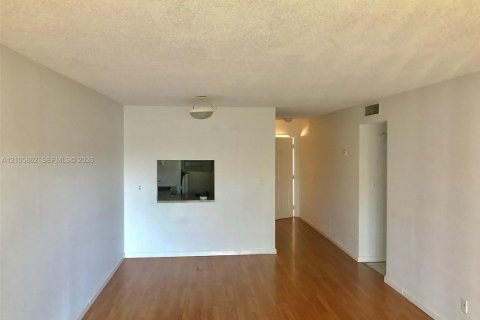 Copropriété à louer à Miami, Floride: 2 chambres, 97.55 m2 № 2414517 - photo 21