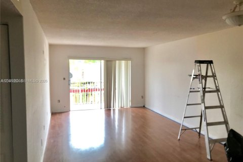 Copropriété à louer à Miami, Floride: 2 chambres, 97.55 m2 № 2414517 - photo 6