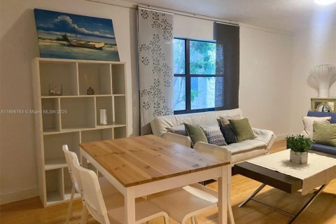 Снять в аренду кондоминиум в Майами-Бич, Флорида 1 спальня, 52.95м2, № 1948449 - фото 5