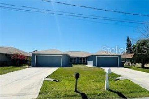 Duplex in Kissimmee, Florida 6 bedrooms, 221.39 sq.m. № 1803091 - photo 1