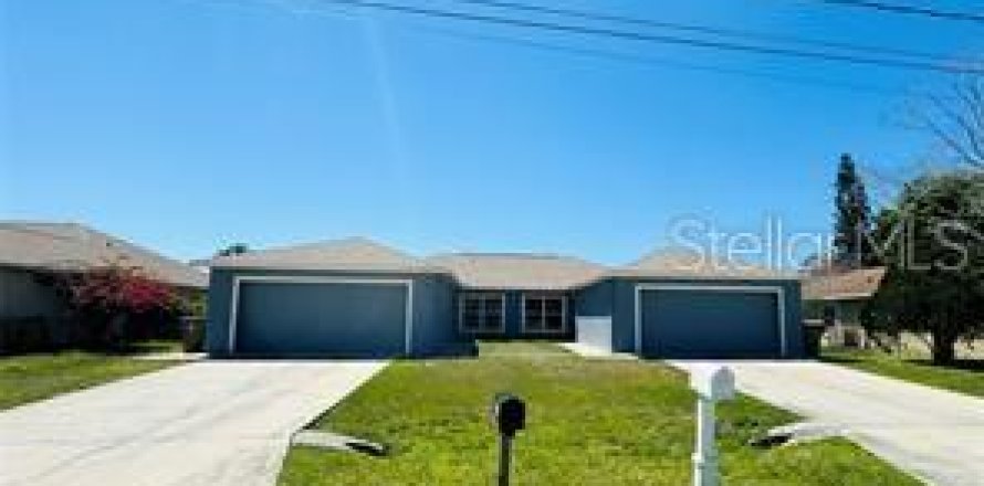 Duplex in Kissimmee, Florida 6 bedrooms, 221.39 sq.m. № 1803091