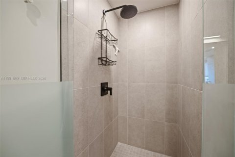 Condo in Miami, Florida  № 2053099 - photo 12