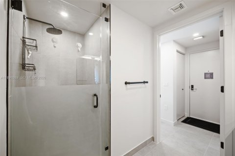 Condo in Miami, Florida  № 2053099 - photo 8