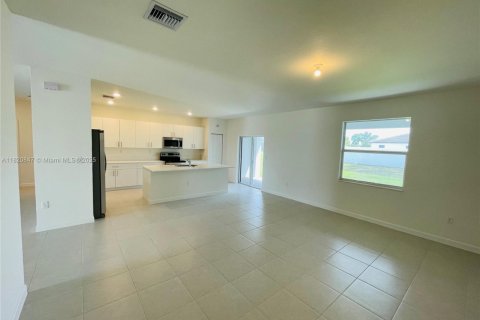 House in Homestead, Florida 4 bedrooms, 224.08 sq.m. № 2018280 - photo 5