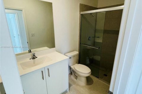 House in Homestead, Florida 4 bedrooms, 224.08 sq.m. № 2018280 - photo 20