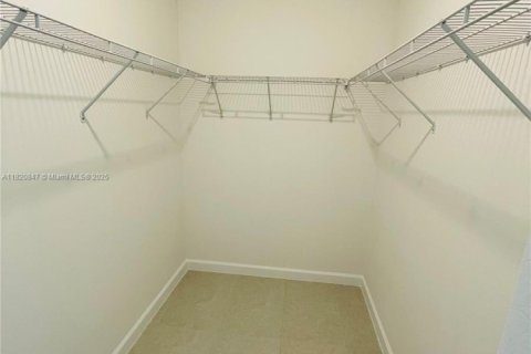 House in Homestead, Florida 4 bedrooms, 224.08 sq.m. № 2018280 - photo 14