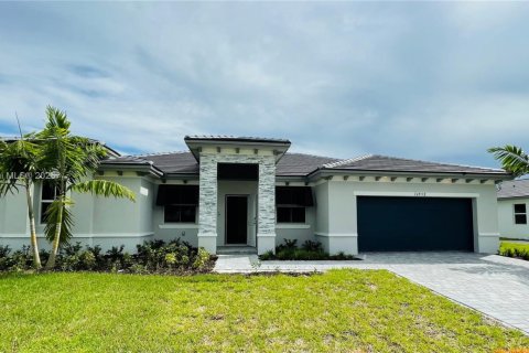 House in Homestead, Florida 4 bedrooms, 224.08 sq.m. № 2018280 - photo 1