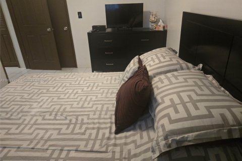 Condominio en venta en Hollywood, Florida, 2 dormitorios, 83.52 m2 № 1960449 - foto 25