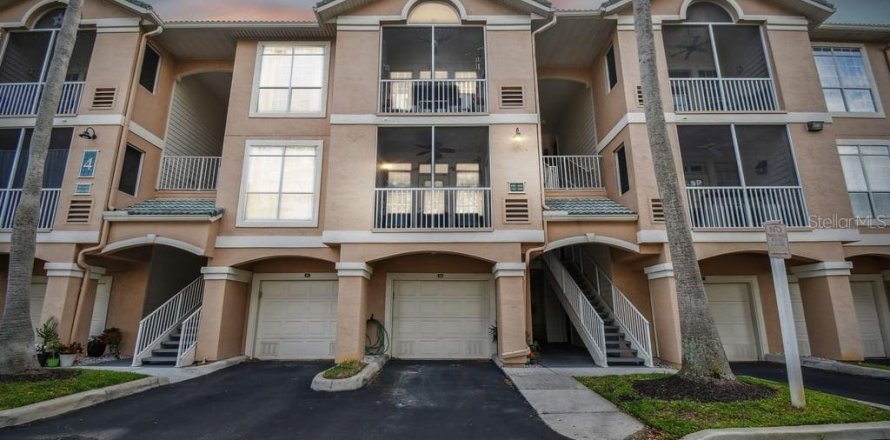 Condo in Tampa, Florida, 1 bedroom № 2095950