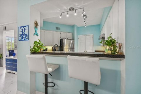 Condo in Tampa, Florida, 1 bedroom № 2095950 - photo 12