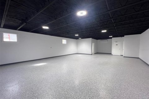Commercial property in Clearwater, Florida 882.2 sq.m. № 2234903 - photo 11