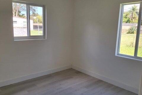 House in St. Lucie, Florida 4 bedrooms, 163.88 sq.m. № 2181584 - photo 17