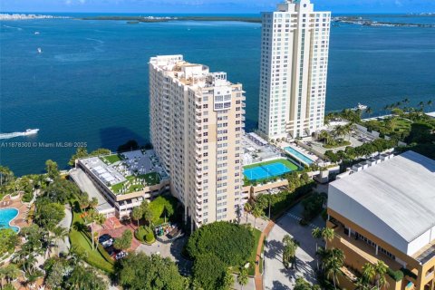 Condo in Miami, Florida, 1 bedroom  № 1923341 - photo 13