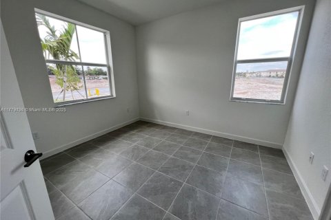 Casa en venta en Miami, Florida, 3 dormitorios № 1985671 - foto 8