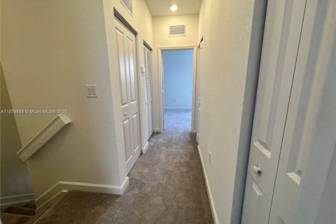 Casa en venta en Miami, Florida, 3 dormitorios № 1985671 - foto 18