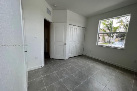 Casa en venta en Miami, Florida, 3 dormitorios № 1985671 - foto 9