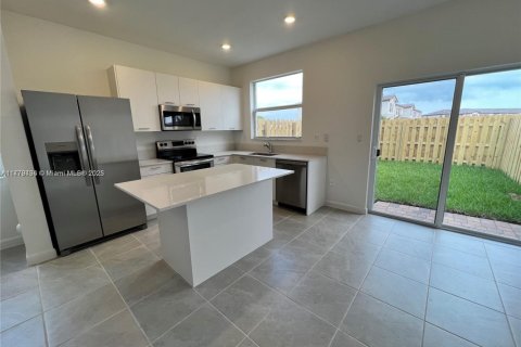 Casa en venta en Miami, Florida, 3 dormitorios № 1985671 - foto 4