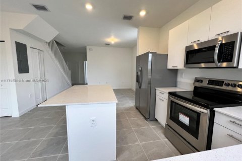 Casa en venta en Miami, Florida, 3 dormitorios № 1985671 - foto 6