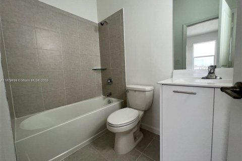 Casa en venta en Miami, Florida, 3 dormitorios № 1985671 - foto 20