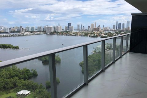 Condo in North Miami Beach, Florida, 2 bedrooms  № 2082403 - photo 6