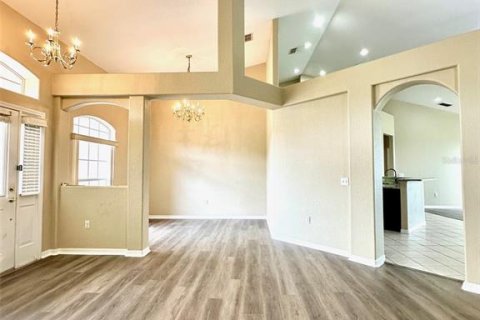 House in Lakeland, Florida 3 bedrooms, 306.95 sq.m. № 1899408 - photo 18