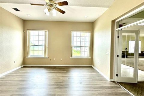 House in Lakeland, Florida 3 bedrooms, 306.95 sq.m. № 1899408 - photo 23