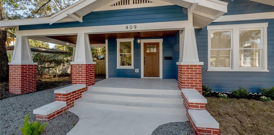 House in Tampa, Florida 3 bedrooms, 147.99 sq.m. № 1548953