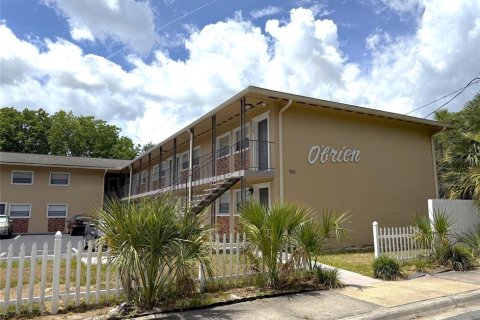 Condominio en Gainesville, Florida, 1 dormitorio № 2238719