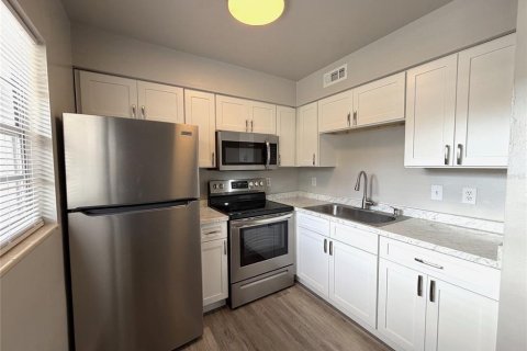 Condominio en venta en Gainesville, Florida, 1 dormitorio, 50.17 m2 № 2238719 - foto 4