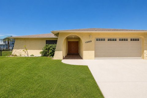 Casa en venta en Hudson, Florida, 3 dormitorios, 197.05 m2 № 2200515 - foto 11