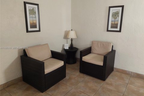 Снять в аренду кондоминиум в Помпано-Бич, Флорида 1 спальня, 62.71м2, № 1995676 - фото 29