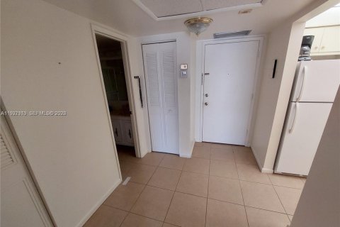 Снять в аренду кондоминиум в Помпано-Бич, Флорида 1 спальня, 62.71м2, № 1995676 - фото 10