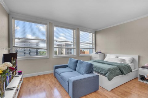 Condo in Coral Gables, Florida № 2076234 - photo 7