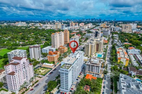 Condo in Coral Gables, Florida № 2076234 - photo 21