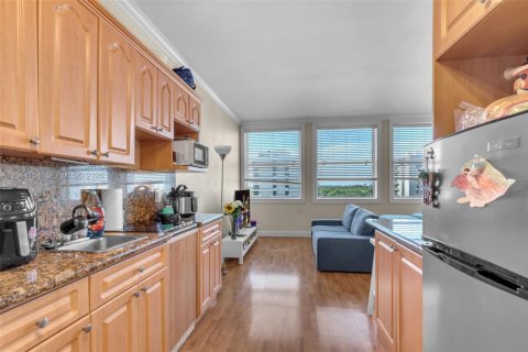 Condo in Coral Gables, Florida № 2076234 - photo 5