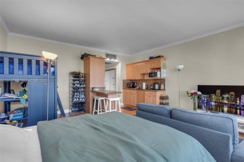 Condo in Coral Gables, Florida № 2076234 - photo 11