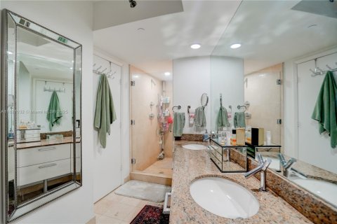 Copropriété à vendre à Sunny Isles Beach, Floride: 2 chambres, 120.87 m2 № 1936293 - photo 22