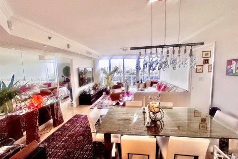 Copropriété à vendre à Sunny Isles Beach, Floride: 2 chambres, 120.87 m2 № 1936293 - photo 3