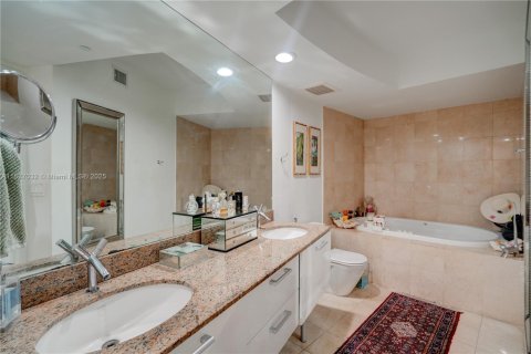 Copropriété à vendre à Sunny Isles Beach, Floride: 2 chambres, 120.87 m2 № 1936293 - photo 21