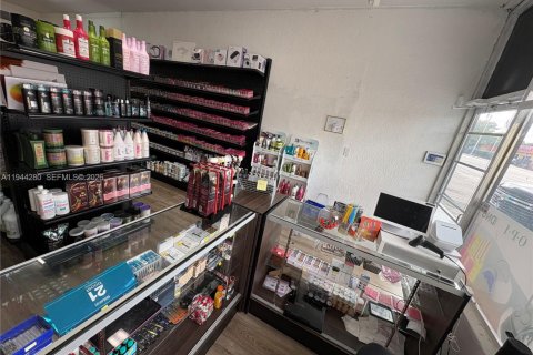 Immobilier commercial à vendre à Miami, Floride № 2004772 - photo 14