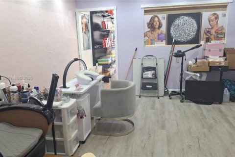 Immobilier commercial à vendre à Miami, Floride № 2004772 - photo 15