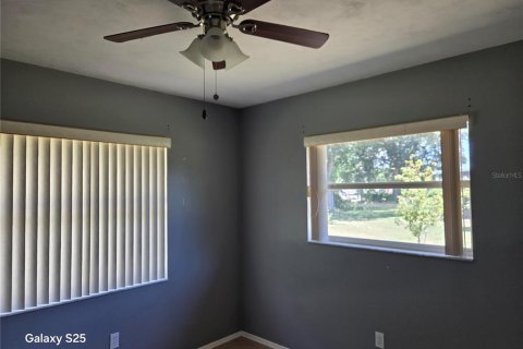 House in Edgewater, Florida 3 bedrooms, 115.94 sq.m. № 2238156 - photo 9
